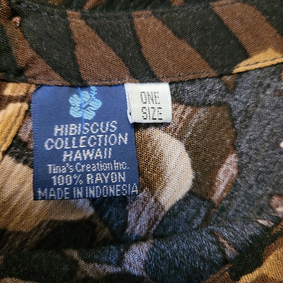 Hibiscus Collection Bathingsuit Coverup - Picture 4 of 5